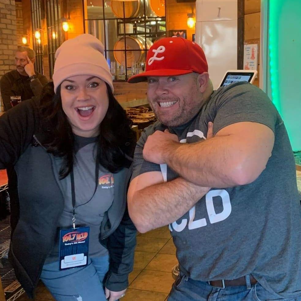 Celebrity beertenders pouring at a Tending for a Cause night